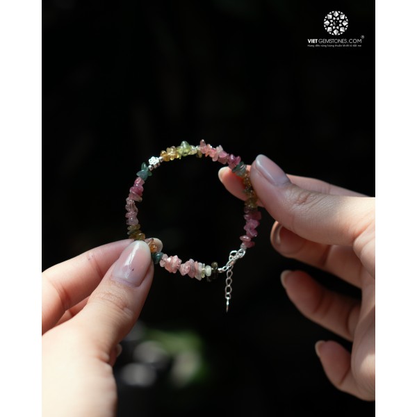 Lắc Tay Tourmaline Đa Sắc Dạng Sỏi Charm Bạc