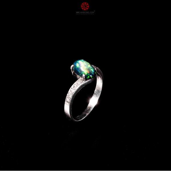 Nhẫn bạc đá Ngọc Mắt Mèo - Opal
